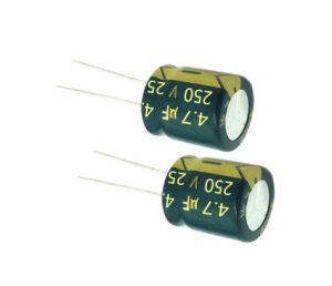 4.7UF-250V