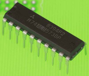 74ALS573 - DIP