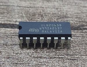 ULN2065B - DIP